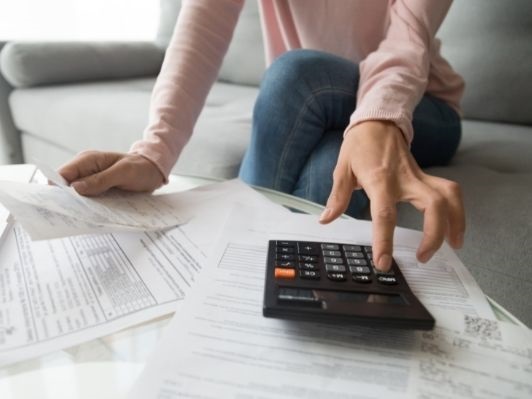 Payday loans vs Line of Credit – which is better